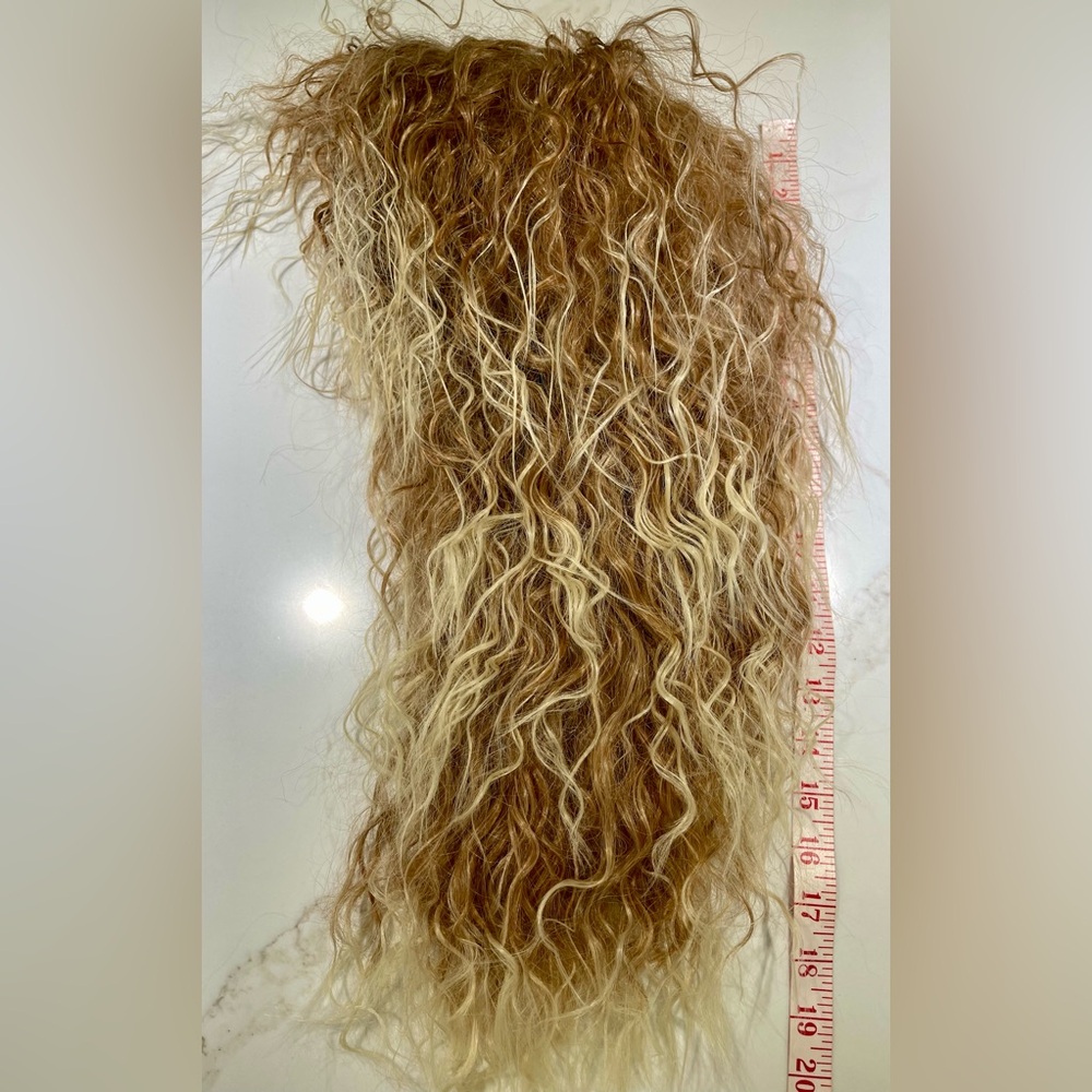 🥳🥳 2Fer HAIR, 20” & 22” long, Kinky/Curly with long layers, bangs, Blondes - Picture 8 of 16